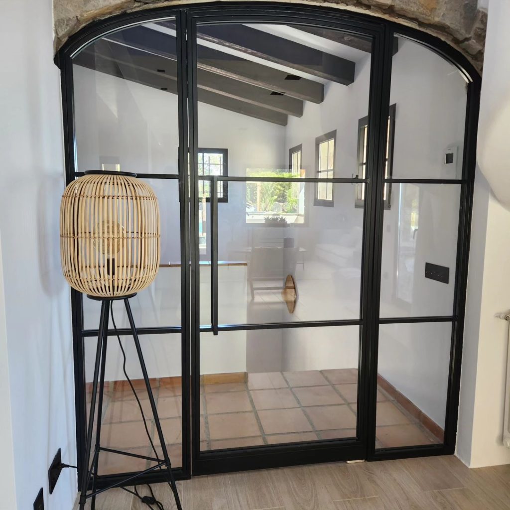 Especialistas en carpintería metálica​ puertas interiores